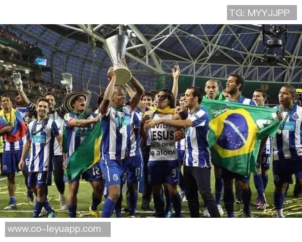 亚马尔开设个人油管频道展示迪亚斯哥伦比亚球衣引发球迷热议