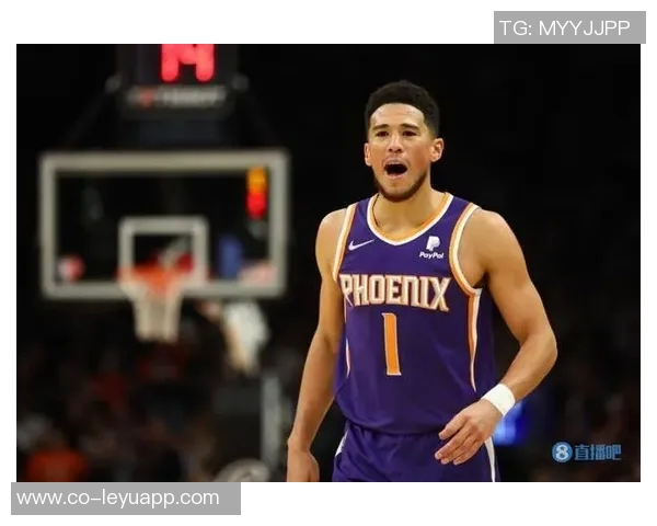 布克全能表现助球队取胜23投10中斩获31分8助攻三分球命中率高达66 布克全能表现助球队取胜23投10中斩获31分8助攻三分球命中率高达66