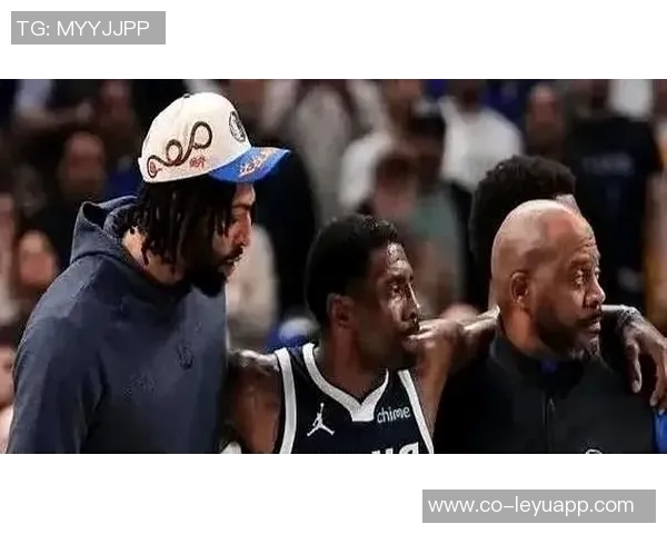 浓眉与欧文仅联手一场独行侠赛季几近终结引发唏嘘感慨