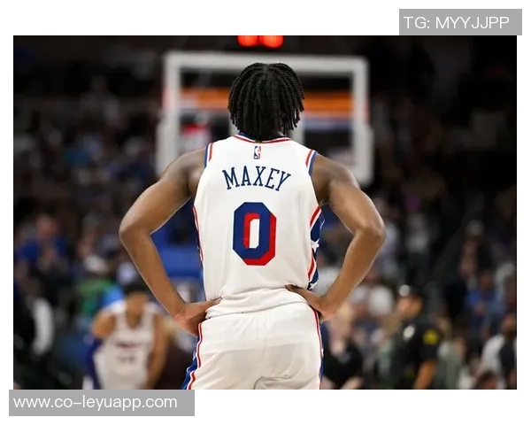 马克西三节狂砍32分9板8助罚球全中助球队逆转胜利 马克西三节狂砍32分9板8助罚球全中助球队逆转胜利